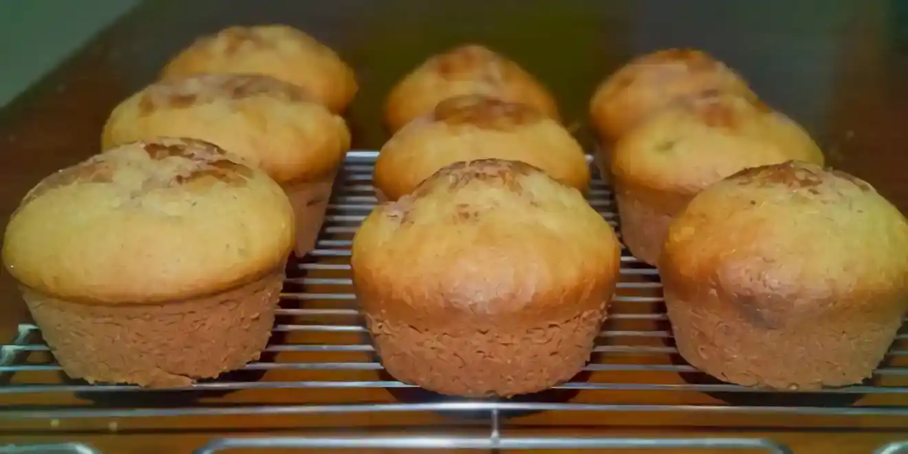 Low Carb Bananen-Zimt Muffins mit Proteinpulver ideal für Sportler