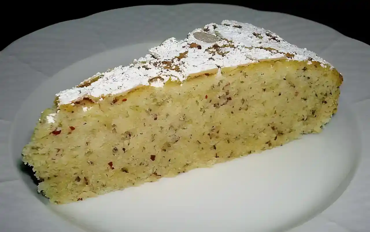 Mandelkuchen mit Amaretto in wenigen Minuten zubereitet
