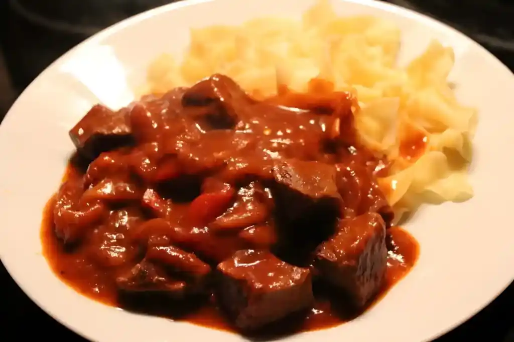 Brauhaus Gulasch 2 Brauhaus-Gulasch