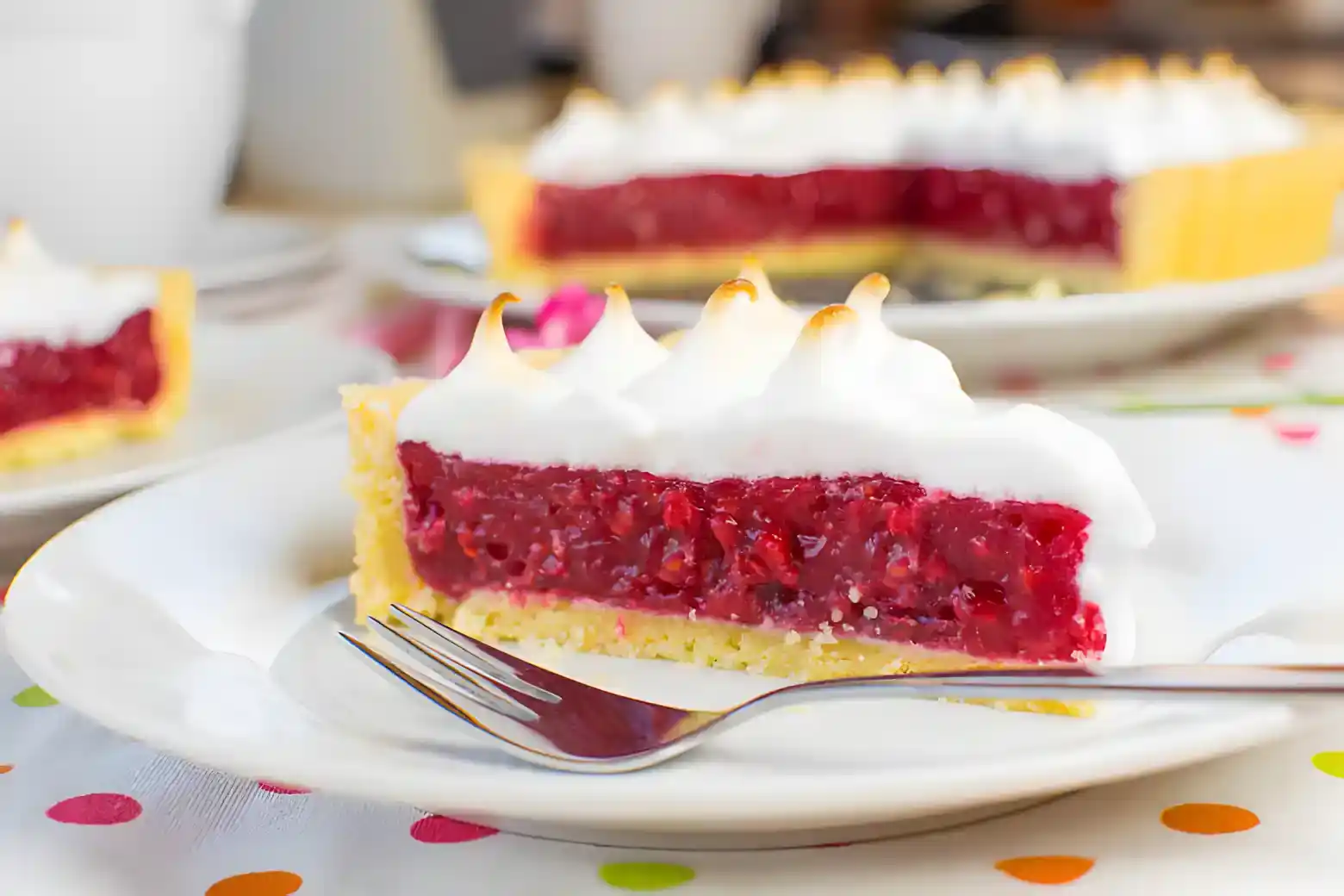 Himbeer-Baiser-Torte