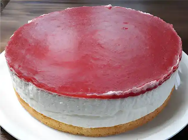 Erdbeer-Windbeuteltorte 3 Erdbeer –