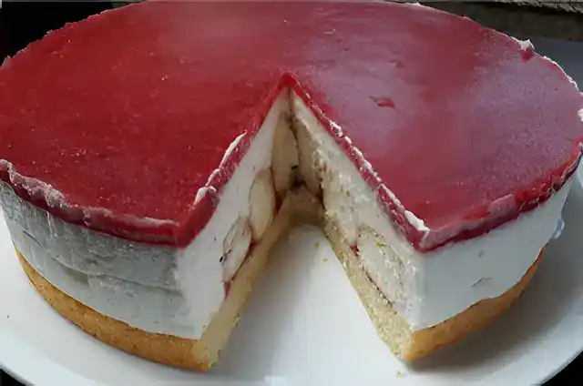 Erdbeer-Windbeuteltorte 5 Erdbeer –