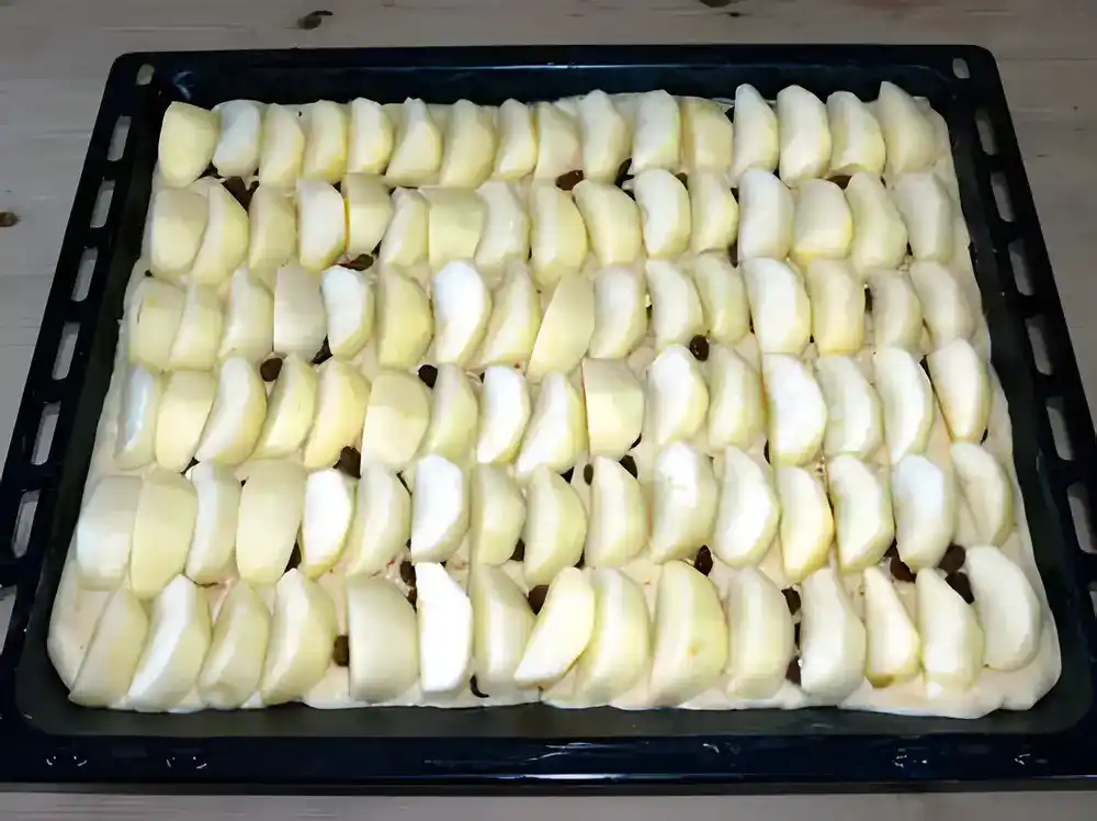 Apfelkuchen Rezept mit Hefeteig 4 Apfelkuchen Rezept mit