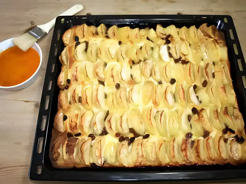 Apfelkuchen Rezept mit Hefeteig 5 Apfelkuchen Rezept mit